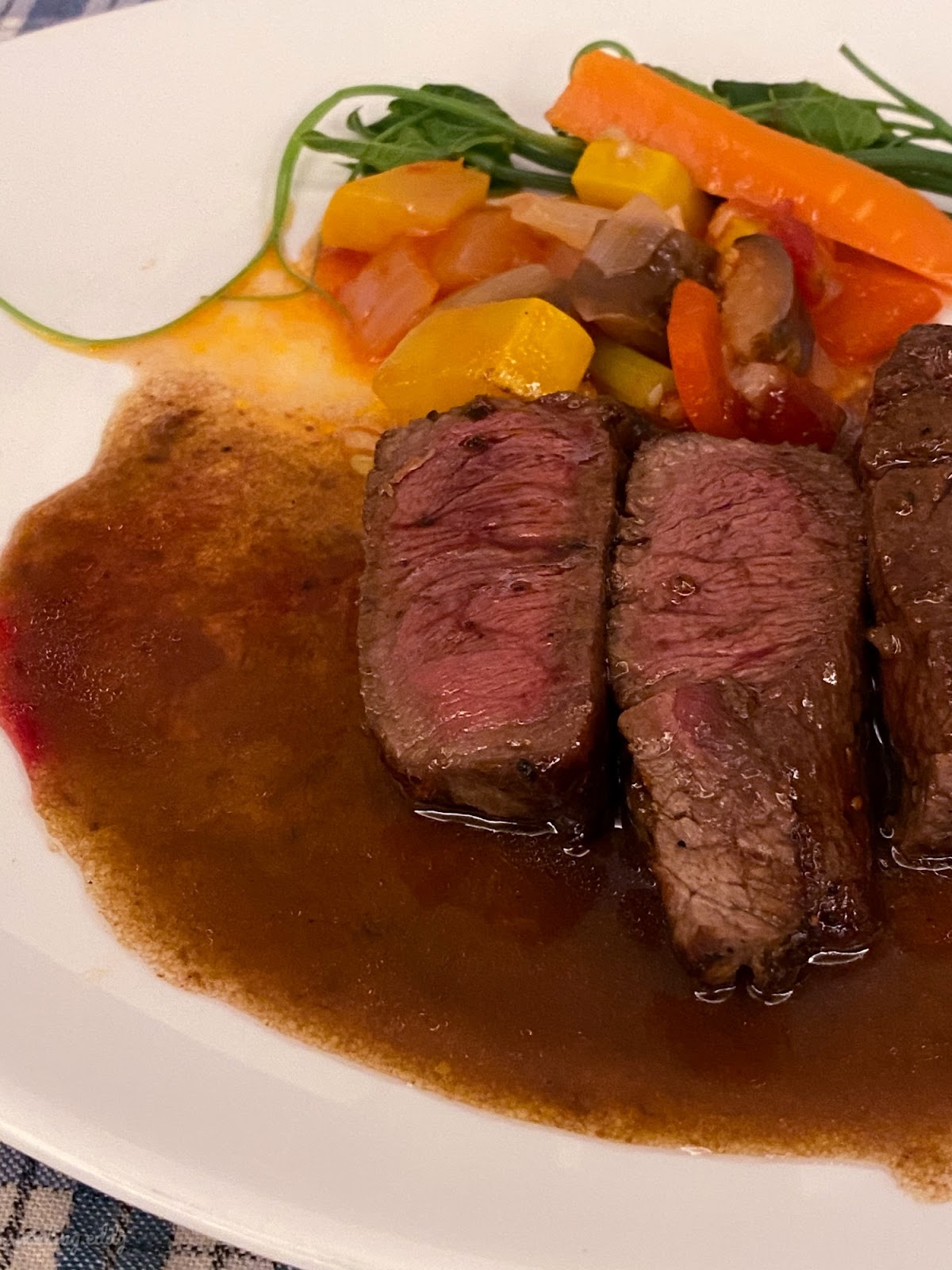 MAYU Bistro & Café 牛排