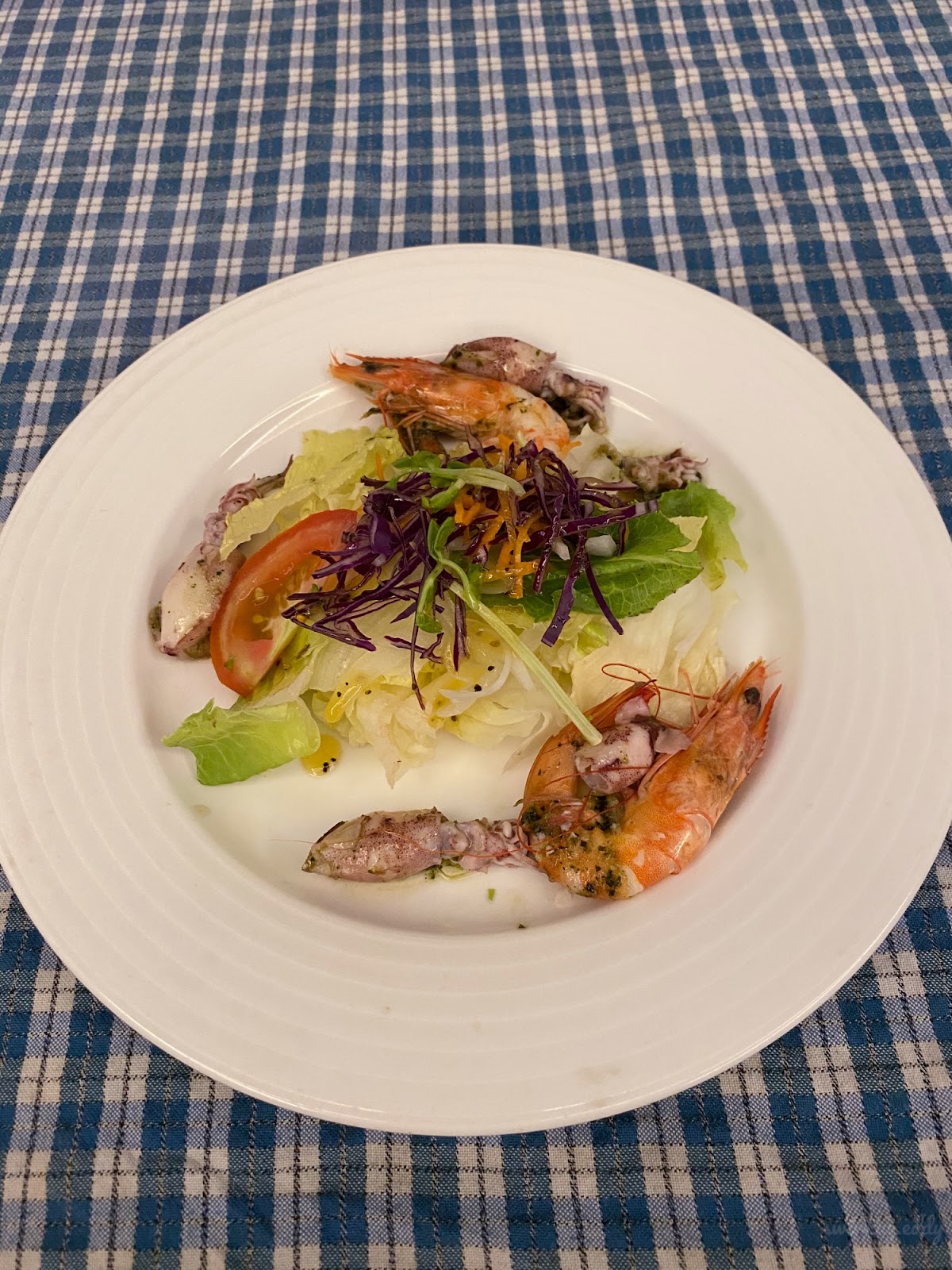 MAYU Bistro & Café 海鮮沙拉