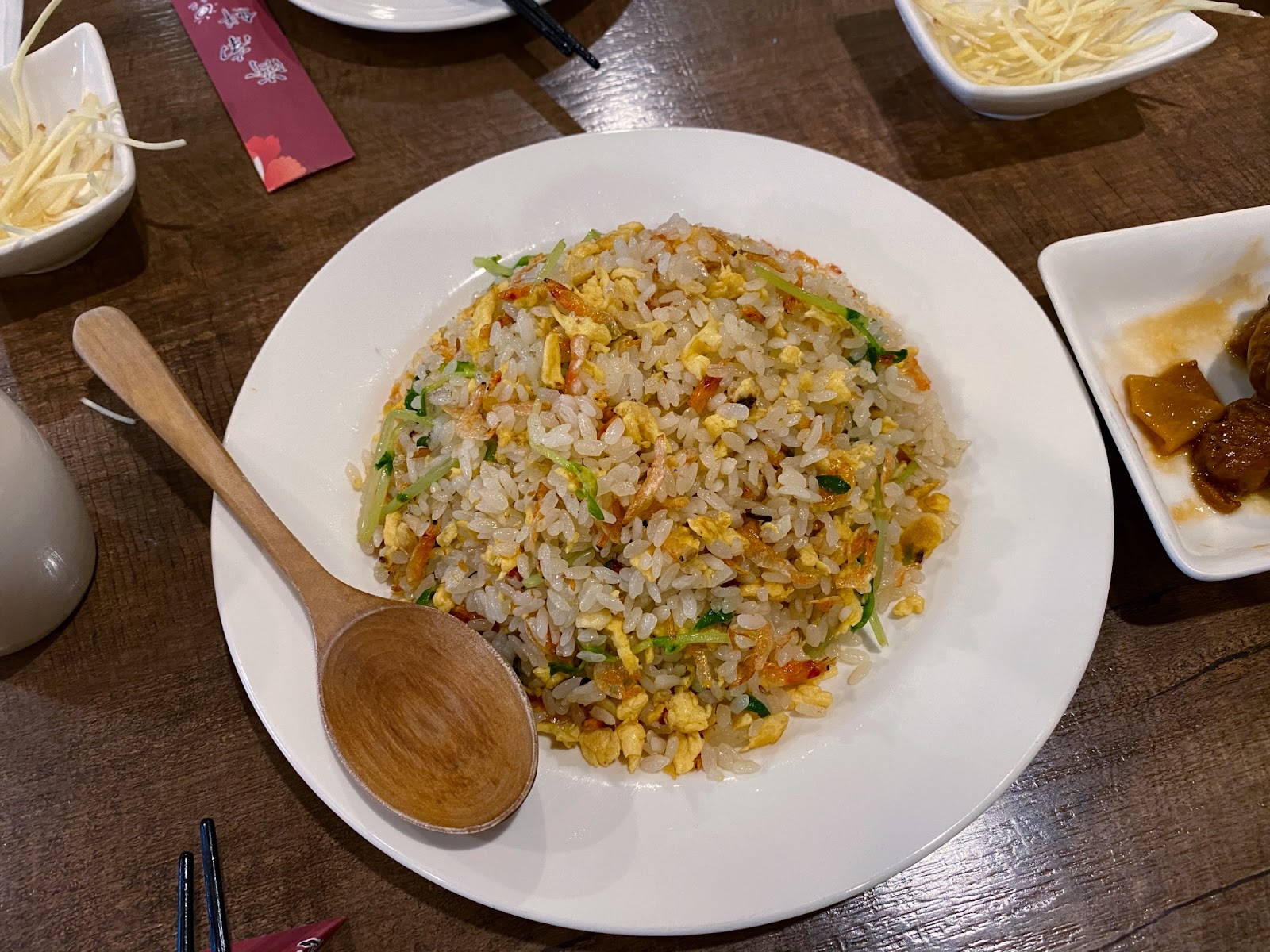 濟南鮮湯包 櫻花蝦炒飯