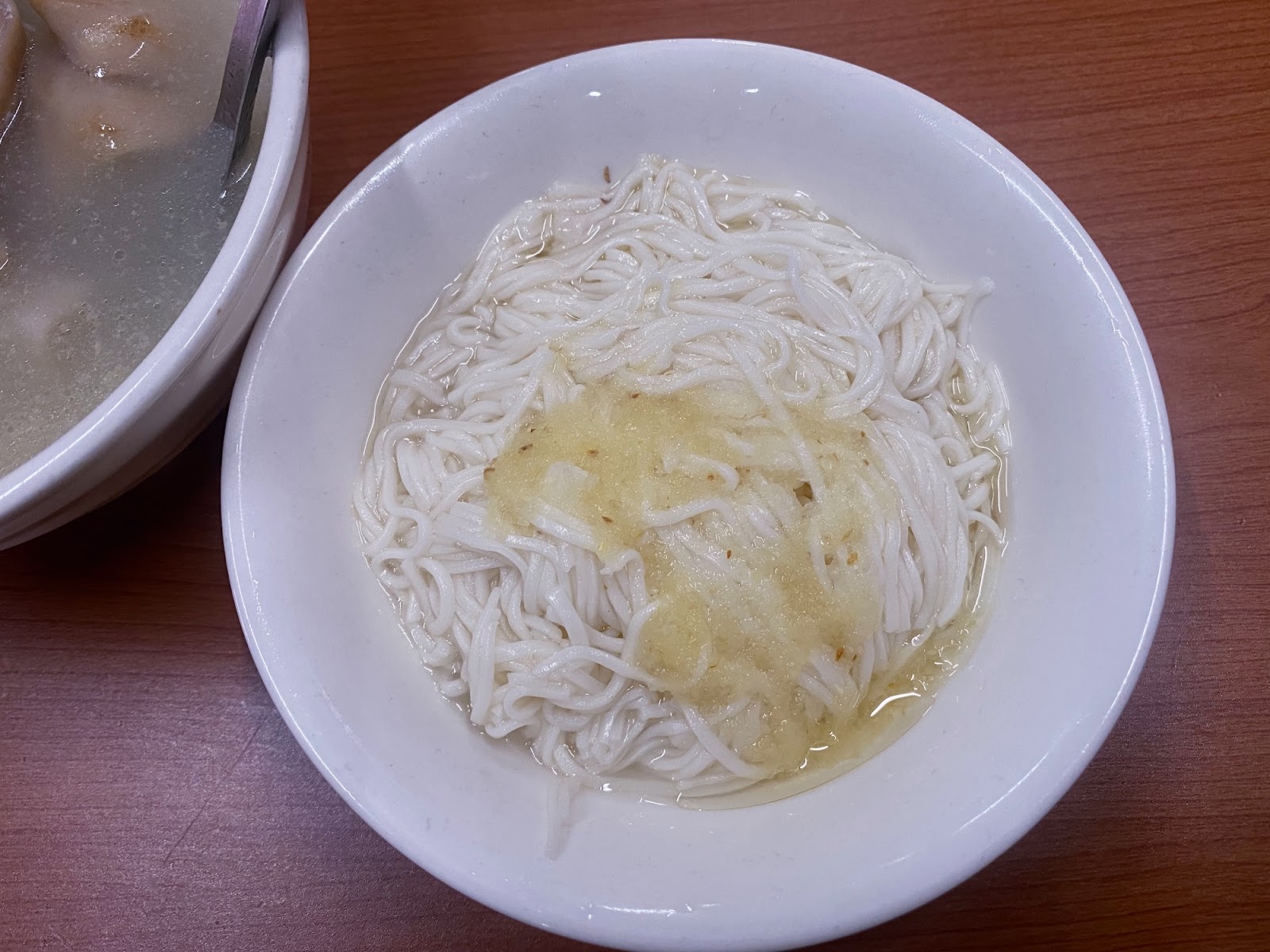 許仔豬腳麵線 麵線