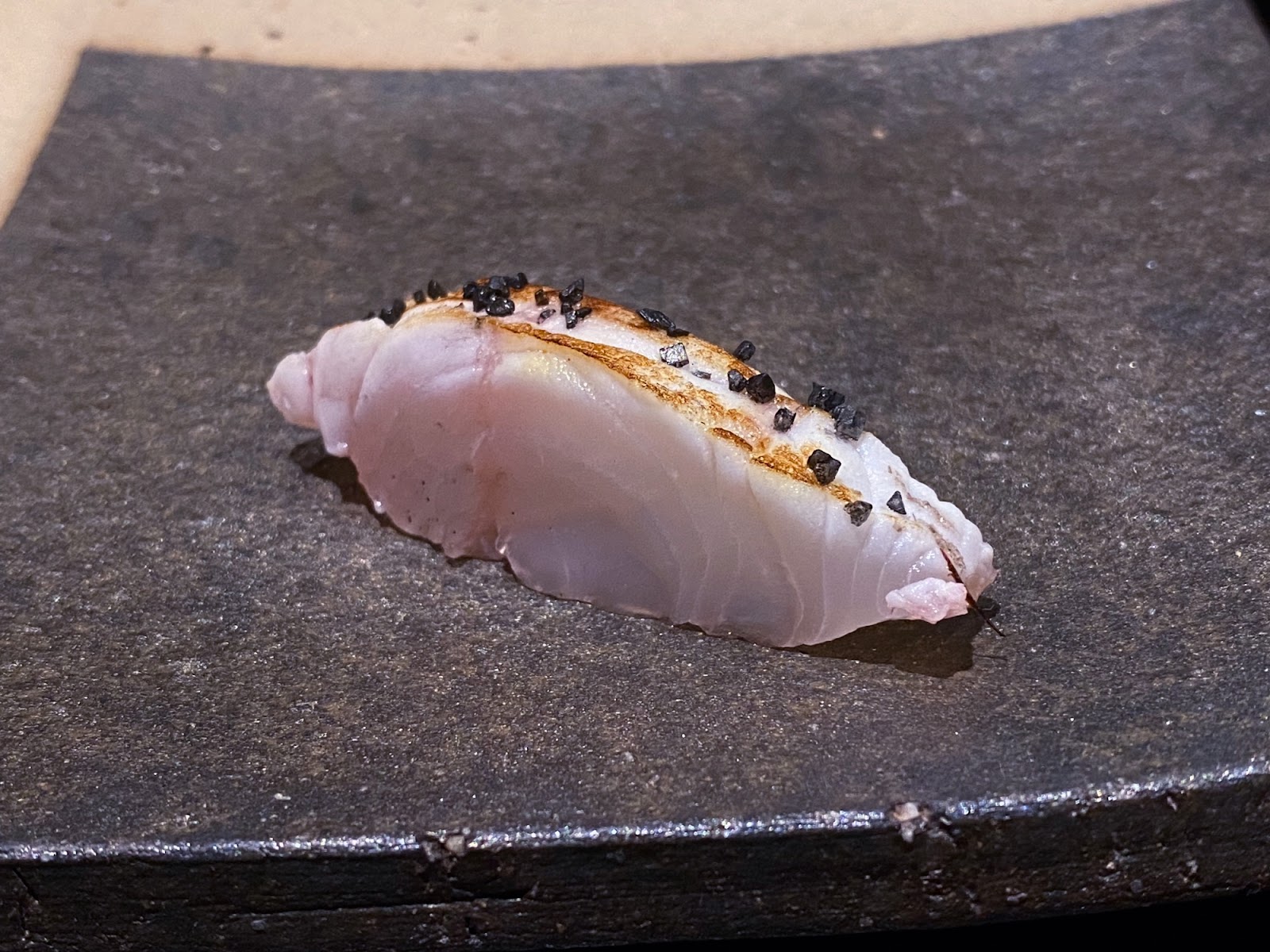 和蒔炭火割烹 國光魚/夏威夷鹽