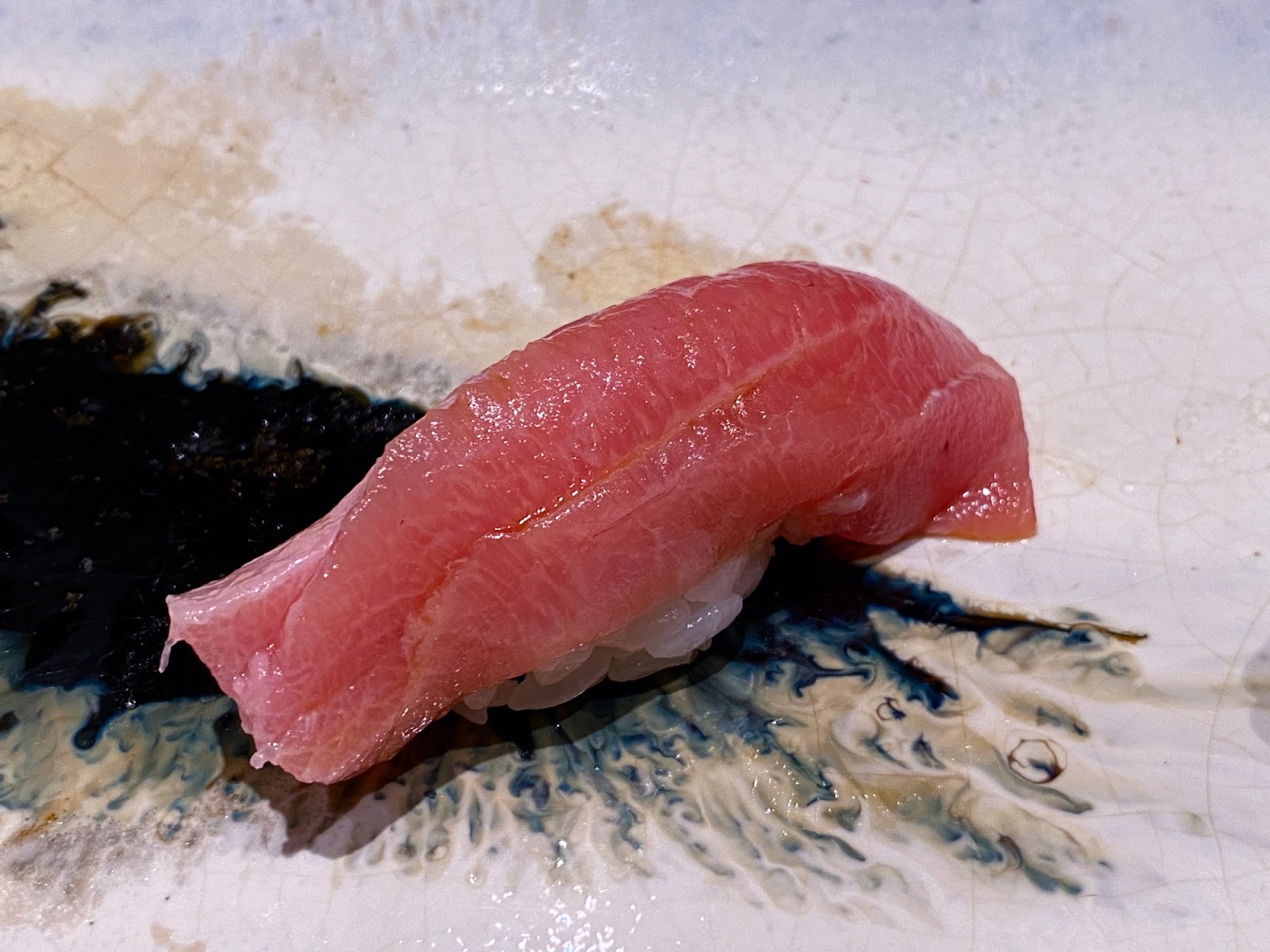 樂魚料亭 鮪魚蛇腹握