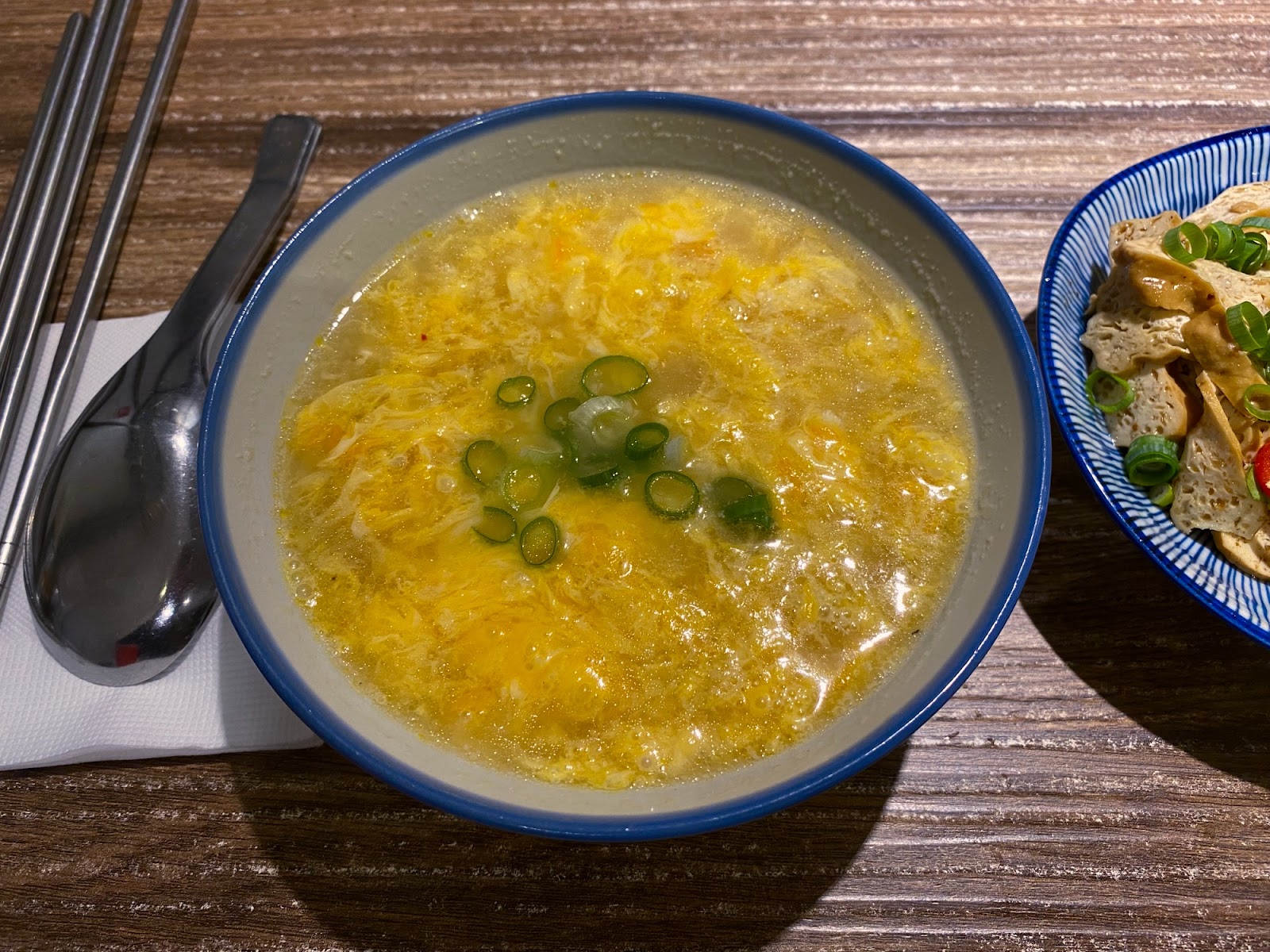 忠青商行 濃厚雞白湯加蛋花