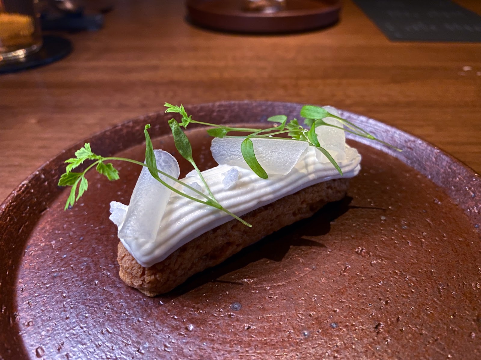 HUGH dessert dining 泡芙殼/香檸檬奶霜/柚子汁漬白蘿蔔/珍珠糖粒