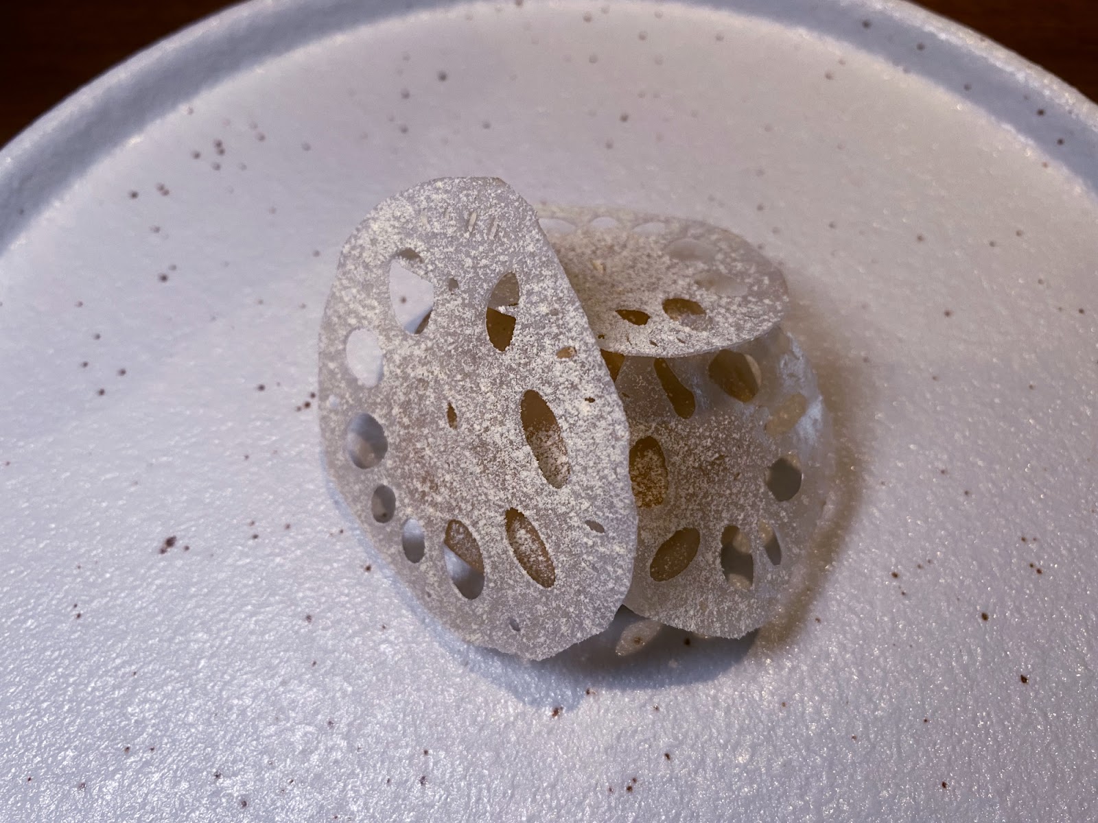HUGH dessert dining 焦化奶油蓮蓉/卡士達奶油餡/糖煮蓮藕丁/蓮藕脆片/烤蓮子粉末
