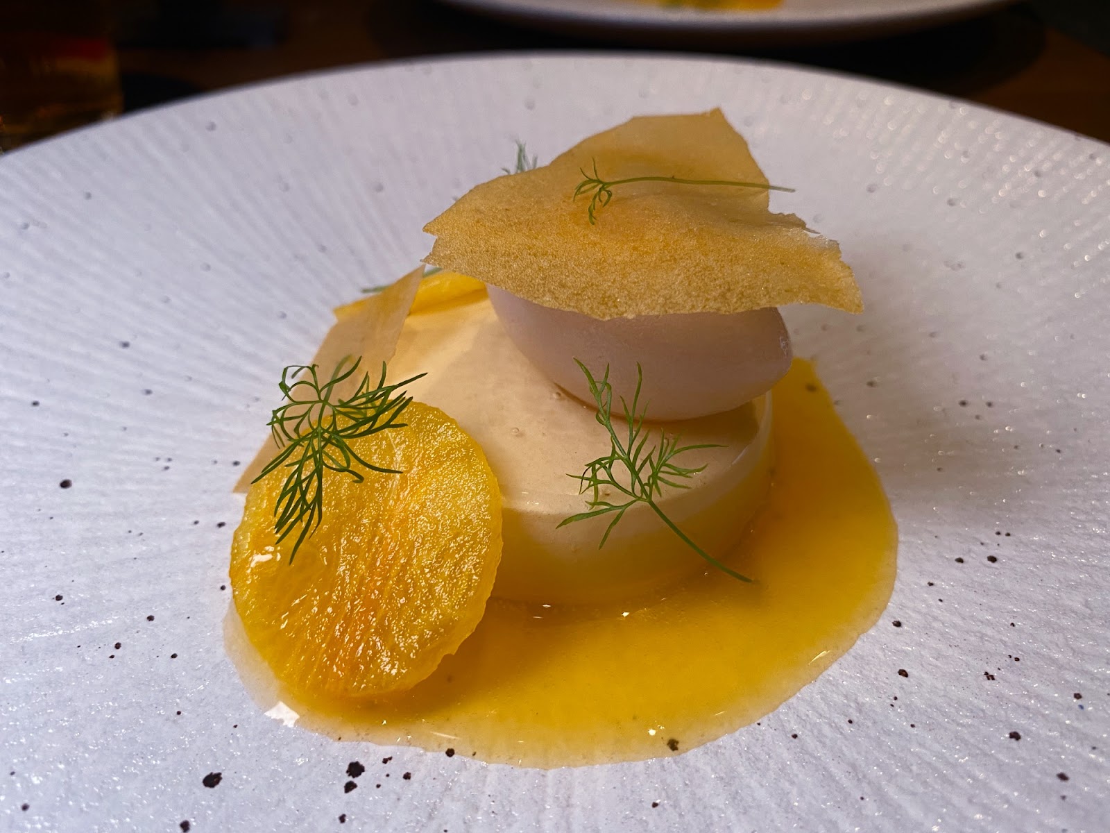 HUGH dessert dining 杏桃慕斯/青芒果與杏桃果乾/鹹楊桃雪酪/小玉西瓜片/小玉西瓜醬汁