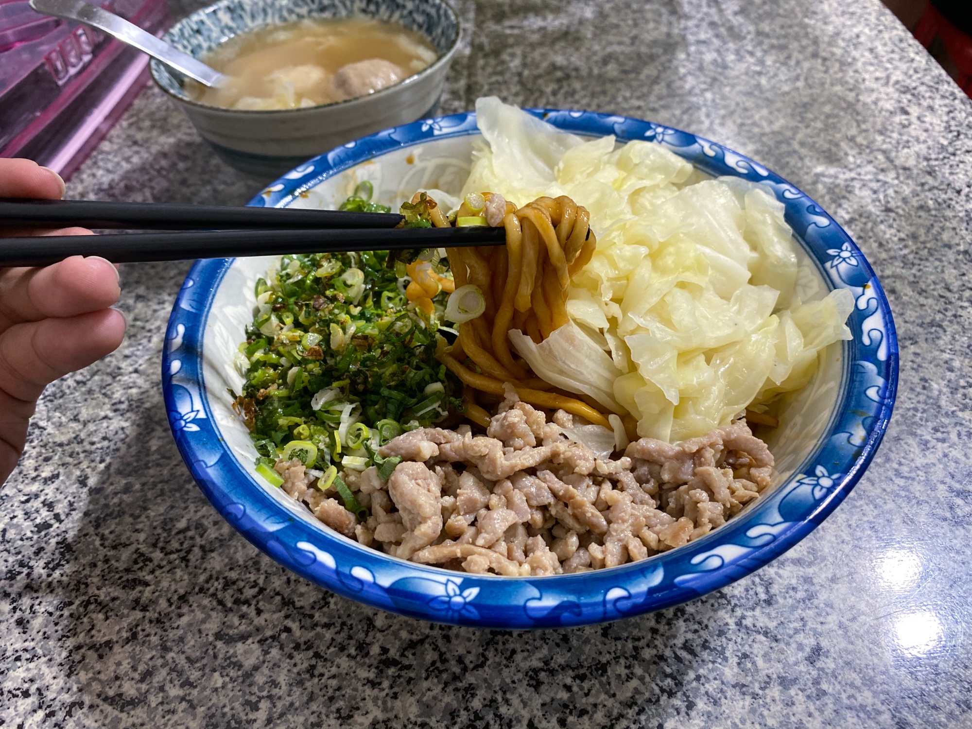 微笑老蕭拉麵 蔥油肉絲拉麵