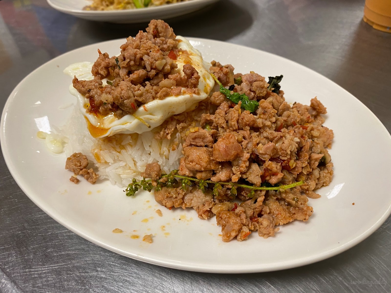 Kanokwan 老麵攤 打拋豬肉飯